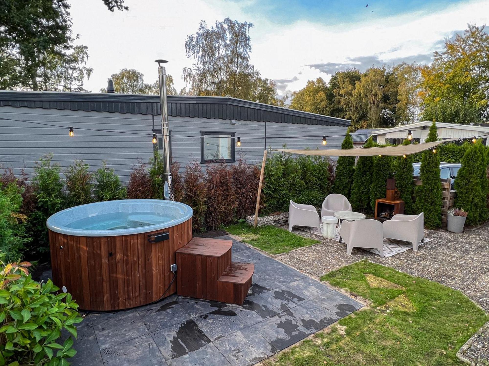 Bosrijk Chalet - Hottub - Veluwe พุทเทิน ภายนอก รูปภาพ