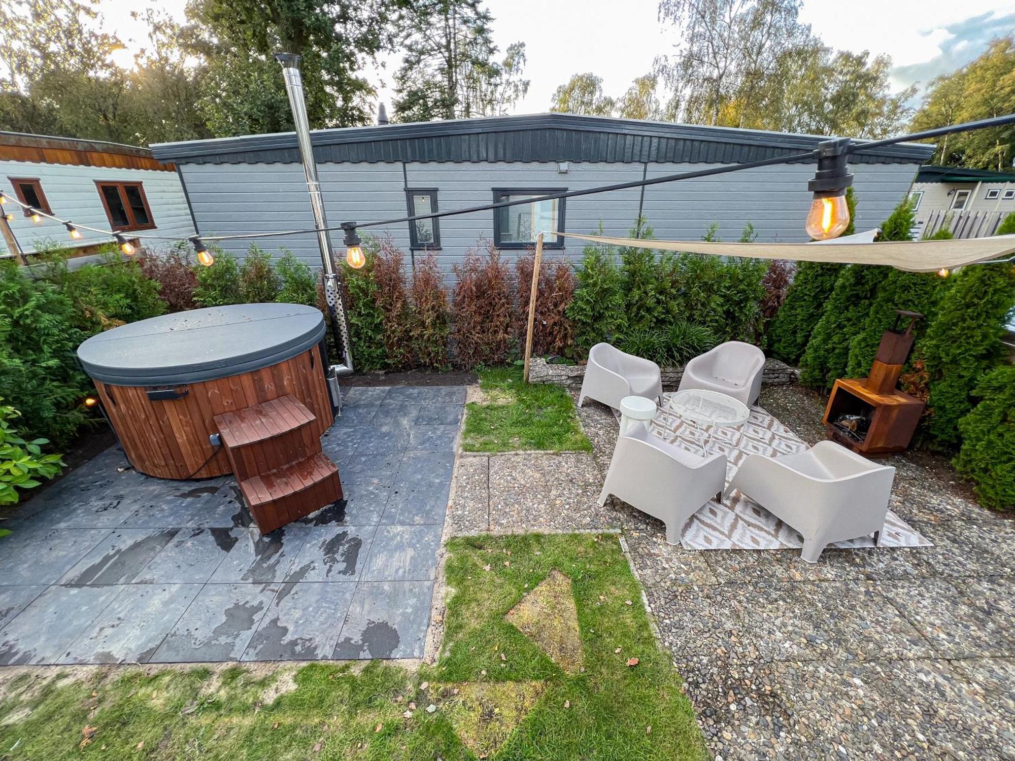 Bosrijk Chalet - Hottub - Veluwe พุทเทิน ภายนอก รูปภาพ